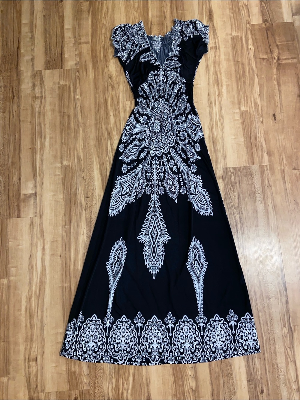 Earthbound Trading Co Black White Mandala Paisley Boho Maxi Dress Medium